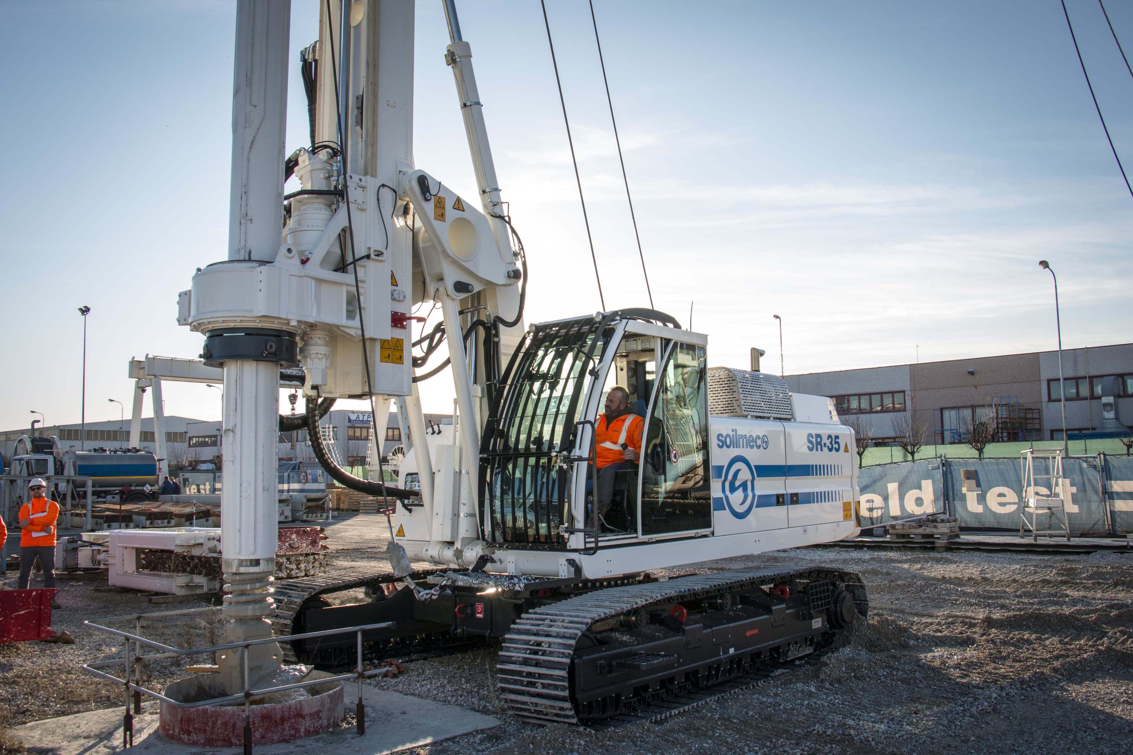 Logistica mezzi Ala Srl